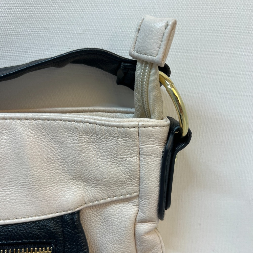 Steve Madden Crossbody Cream Black Faux Leather Handbag Purse‎ Zip Pockets - Picture 5 of 16